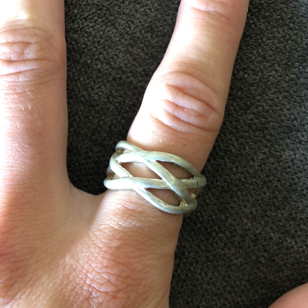 Silver ring - Picture 2 of 4